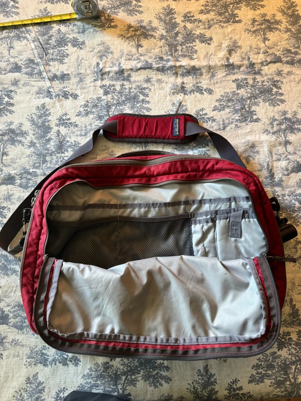 Patagonia Red Messenger Bag with Gray Strap 26L